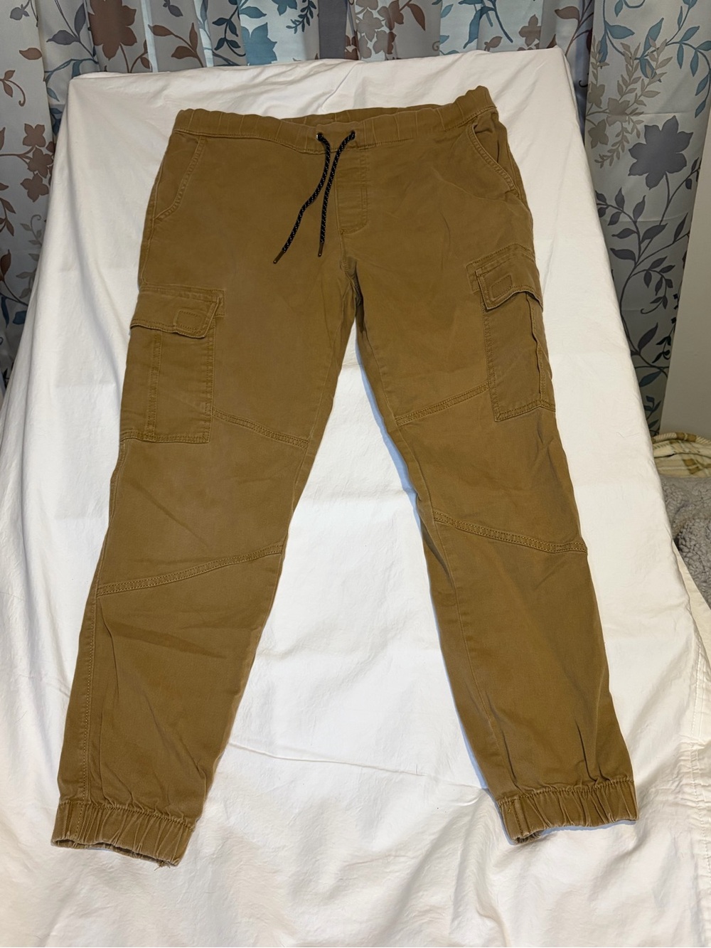 Urban Outfitters Men's Cargo Joggers in Brown